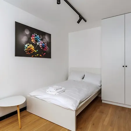 Topolowa Modern By Bookinghost Cracovia