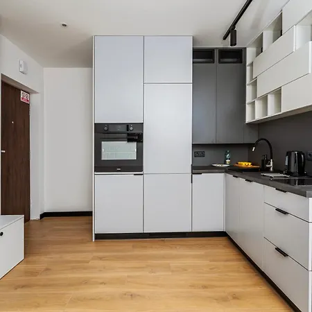 Topolowa Modern By Bookinghost * Krakau