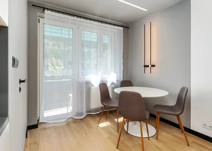 Topolowa Modern By Bookinghost Krakau