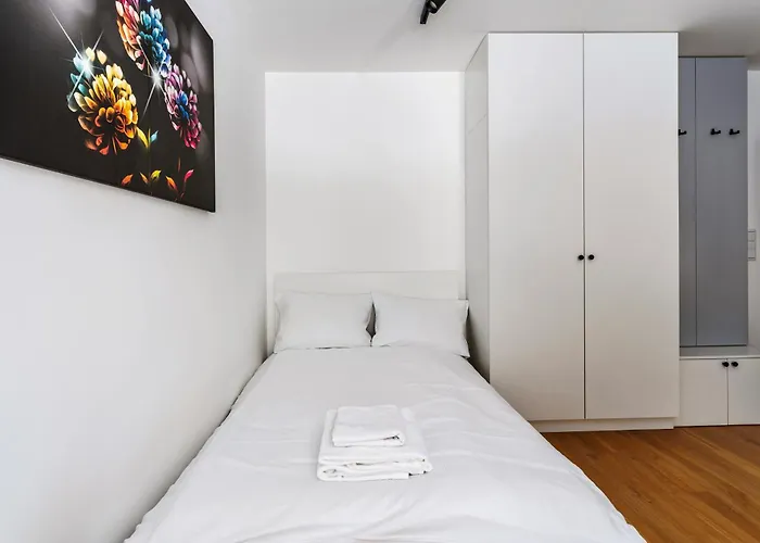 Topolowa Modern By Bookinghost * Krakau