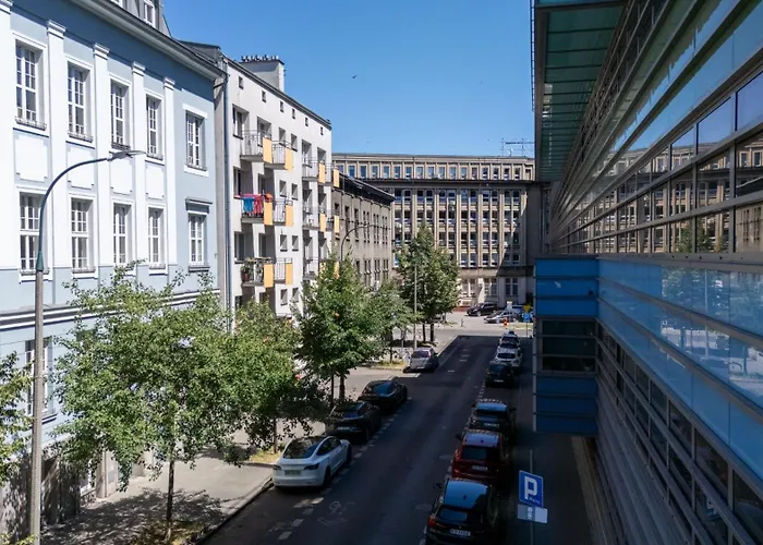 Topolowa Modern By Bookinghost *